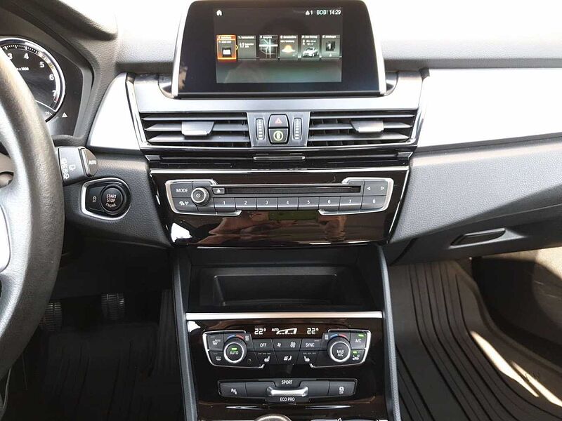 BMW 218 Active Tourer i Advantage