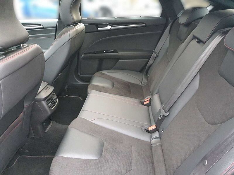 Ford Mondeo Lim. Autom. ST-Line  'Premium Folierung'