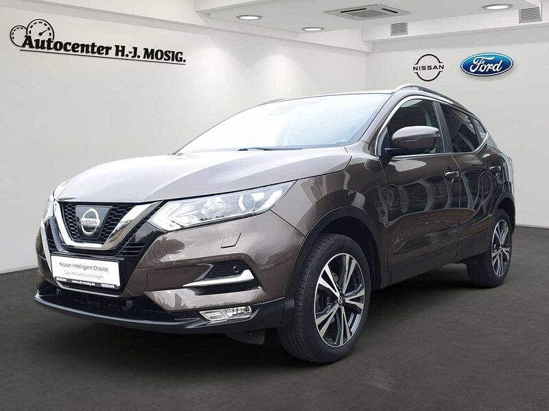 Nissan Qashqai 1,6Dig-T N-Connecta / AHK / WKR